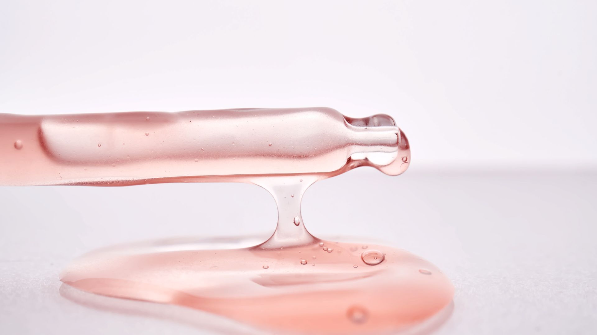Test d’usage cosmétique en laboratoire avec texture de crème